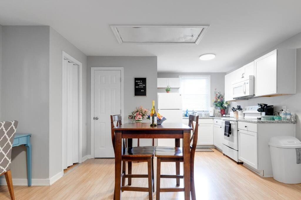 E3 Centrally Located In Carytown Fully Fenced Richmond Buitenkant foto