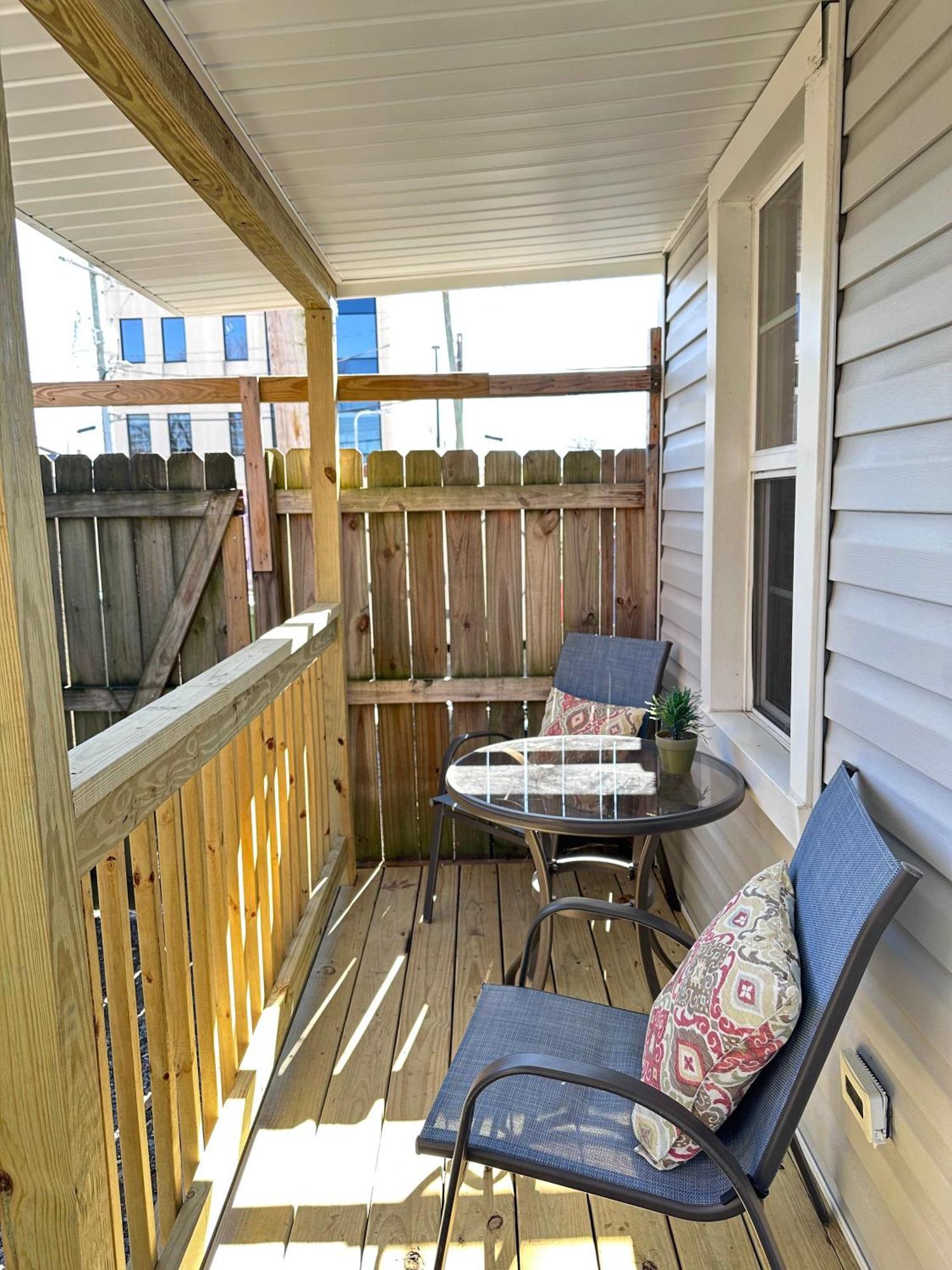 E3 Centrally Located In Carytown Fully Fenced Richmond Buitenkant foto